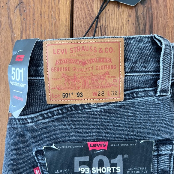 Levi's 90s fit jeans !! NWT - Picture 5 of 13